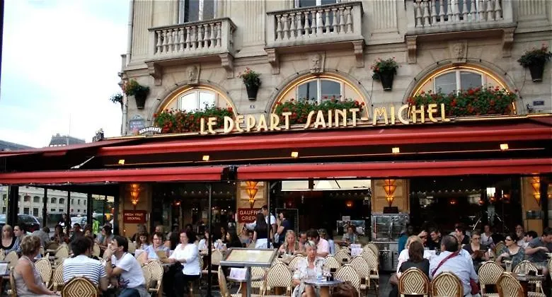 5e Arr Place Saint Michel *