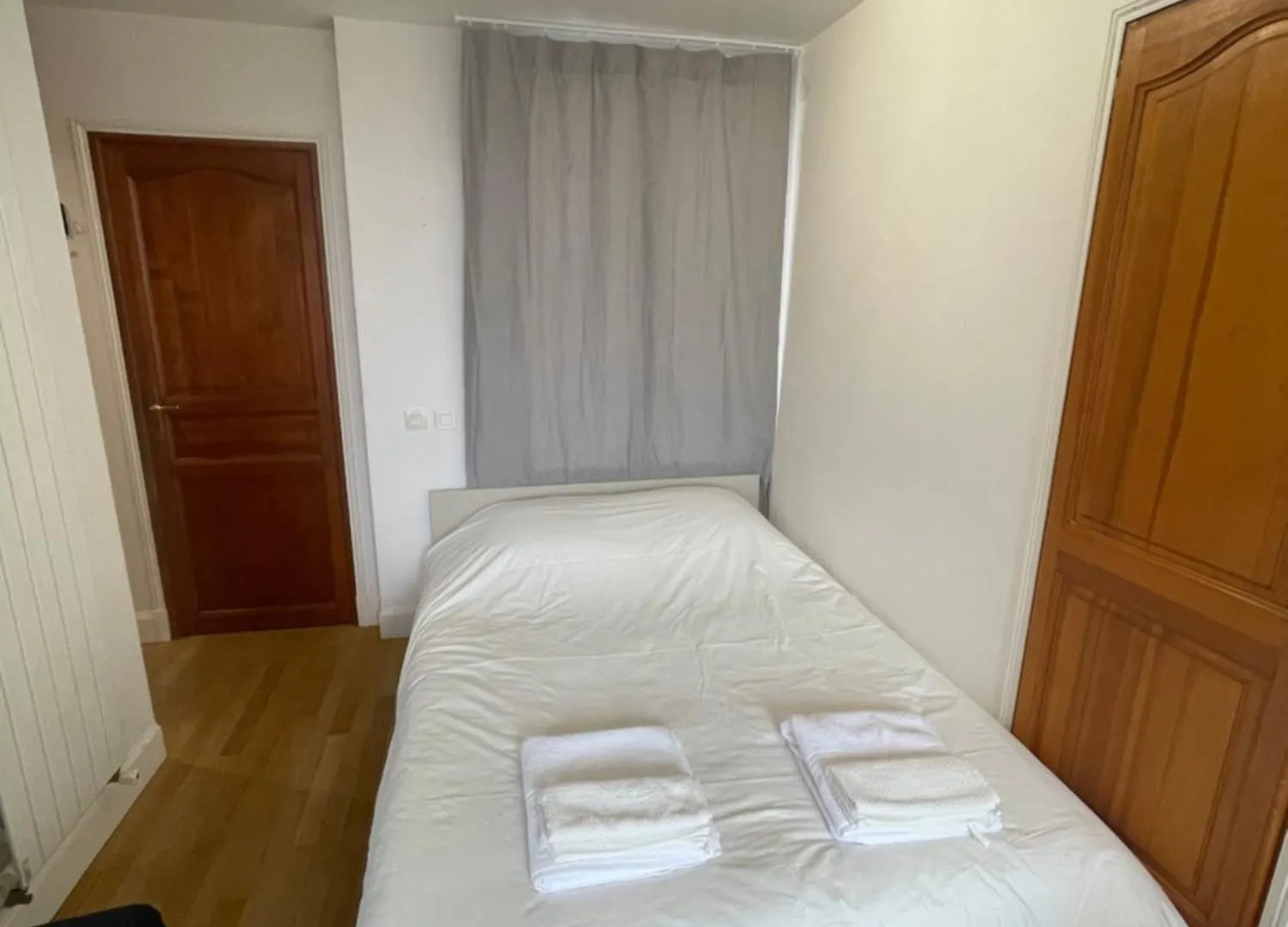5e Arr Place Saint Michel פריז